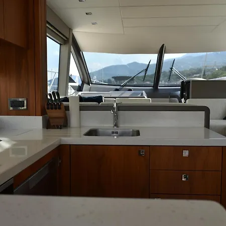 Hotel en barco Motor Yacht Sunseeker Manhattan 52 Opatija